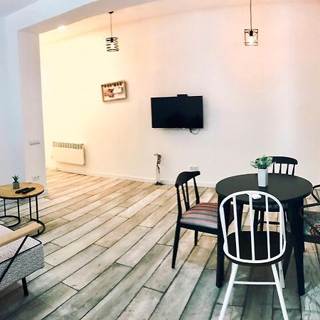 Style Apartments By Happy Place Tbilisi Eksteriør billede